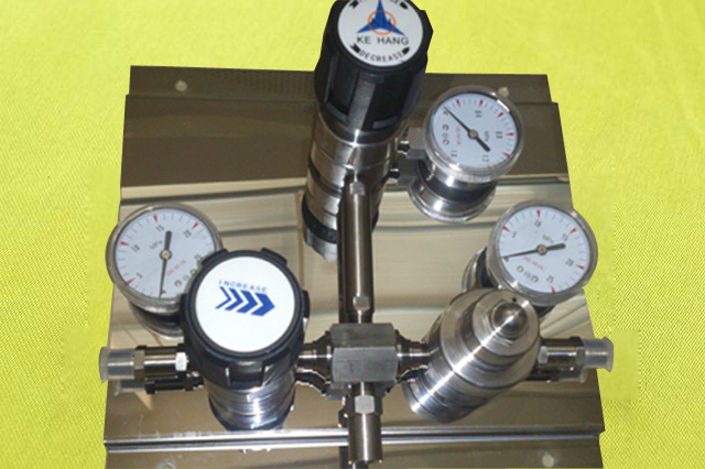 半自動切(qie)換彙流排