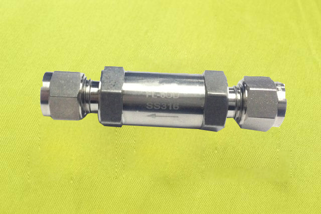 不鏽鋼(gāng)卡套阻火(huo)器