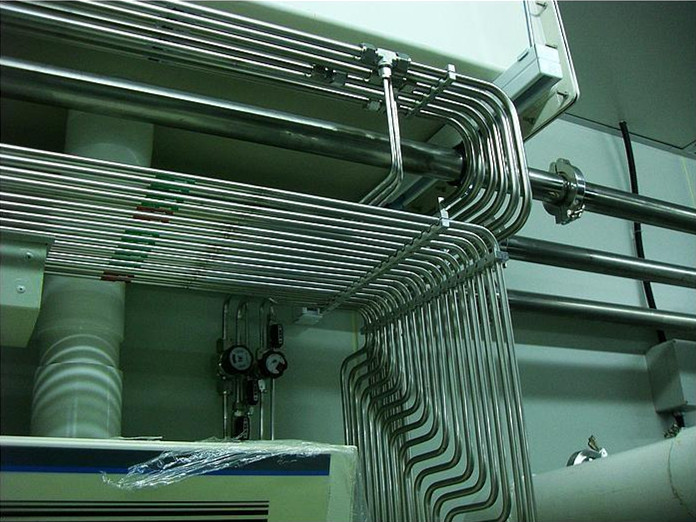 南京工業(yè)大學化學(xue)化工學院(yuan)實驗室氣(qì)路案例展(zhan)示