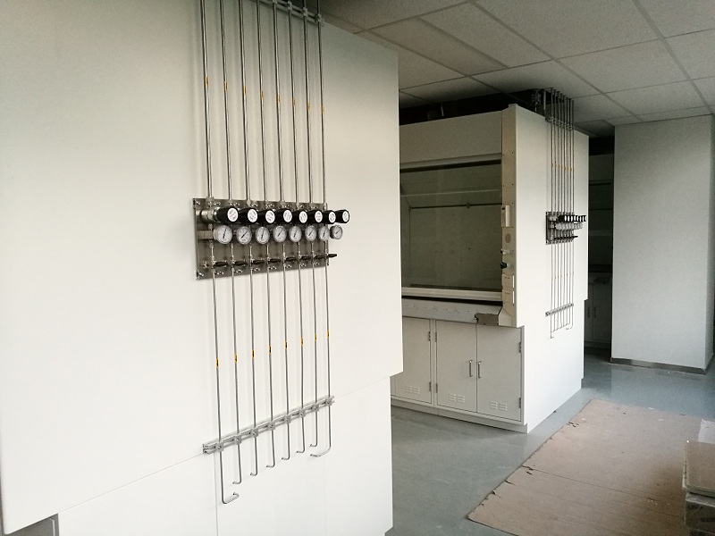 華東師範(fàn)大學實驗室(shì)氣路展示