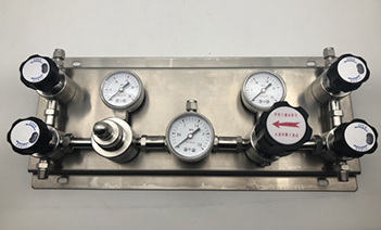 316不(bú)鏽鋼半自(zì)動切換裝(zhuang)置